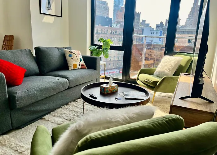 Luxury In Little Italy Private Balcony